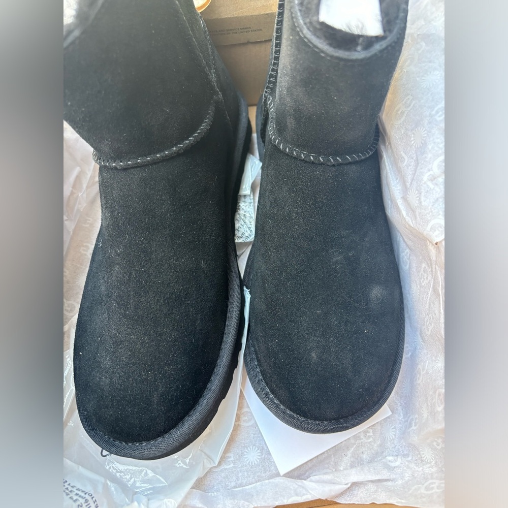UGG Bailey Mini Logo Strap Bootie - Picture 7 of 10